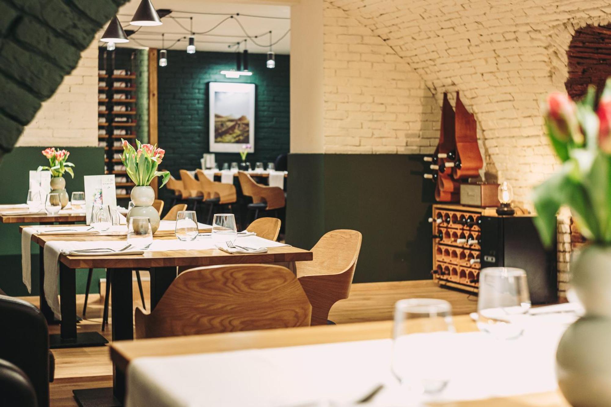 Stokker Hotel Oradea Ngoại thất bức ảnh