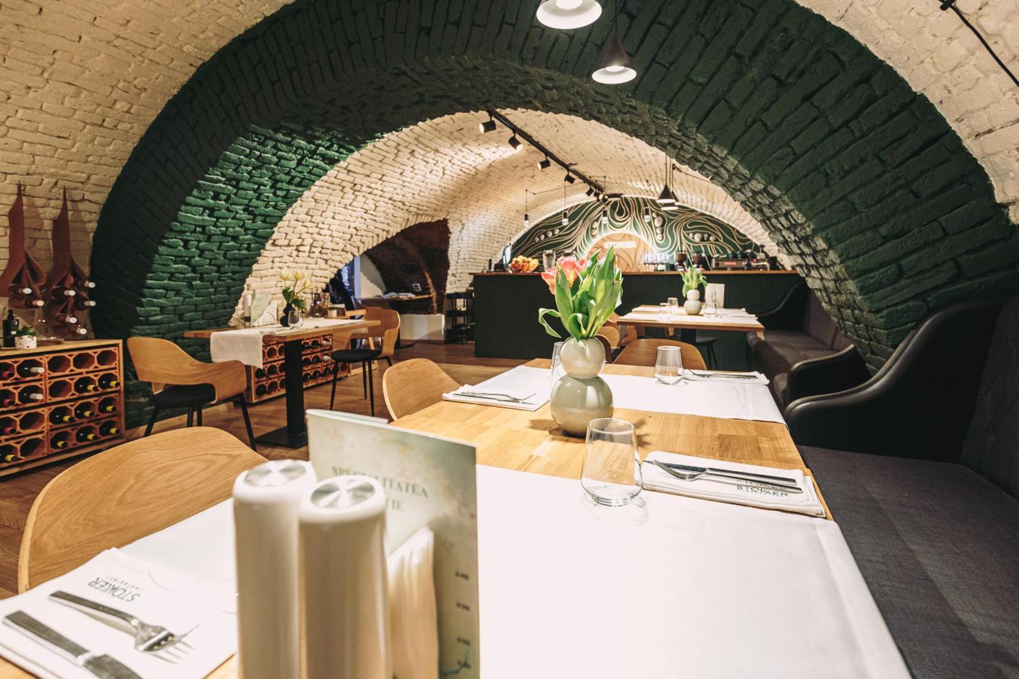Stokker Hotel Oradea Ngoại thất bức ảnh