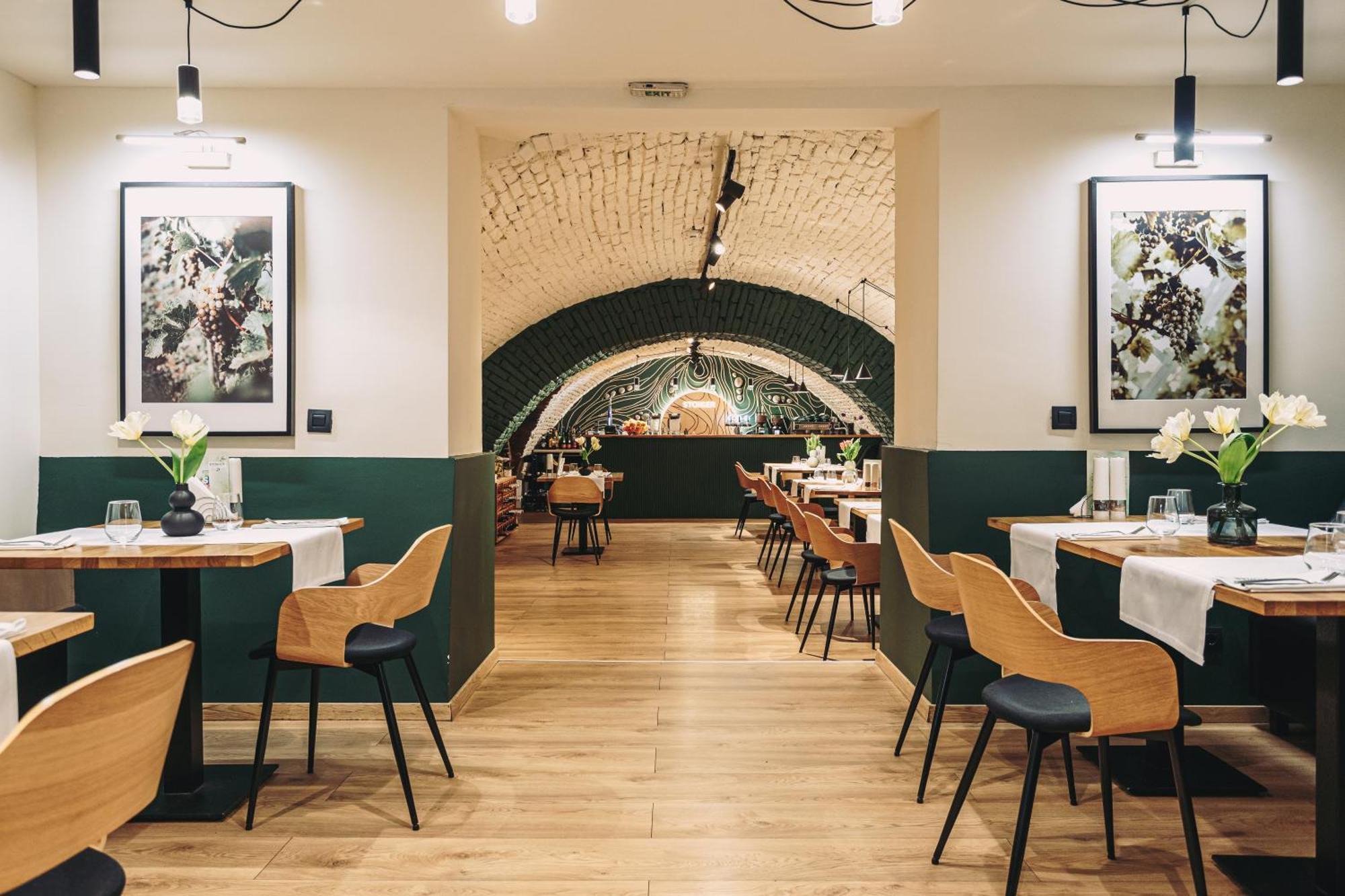 Stokker Hotel Oradea Ngoại thất bức ảnh
