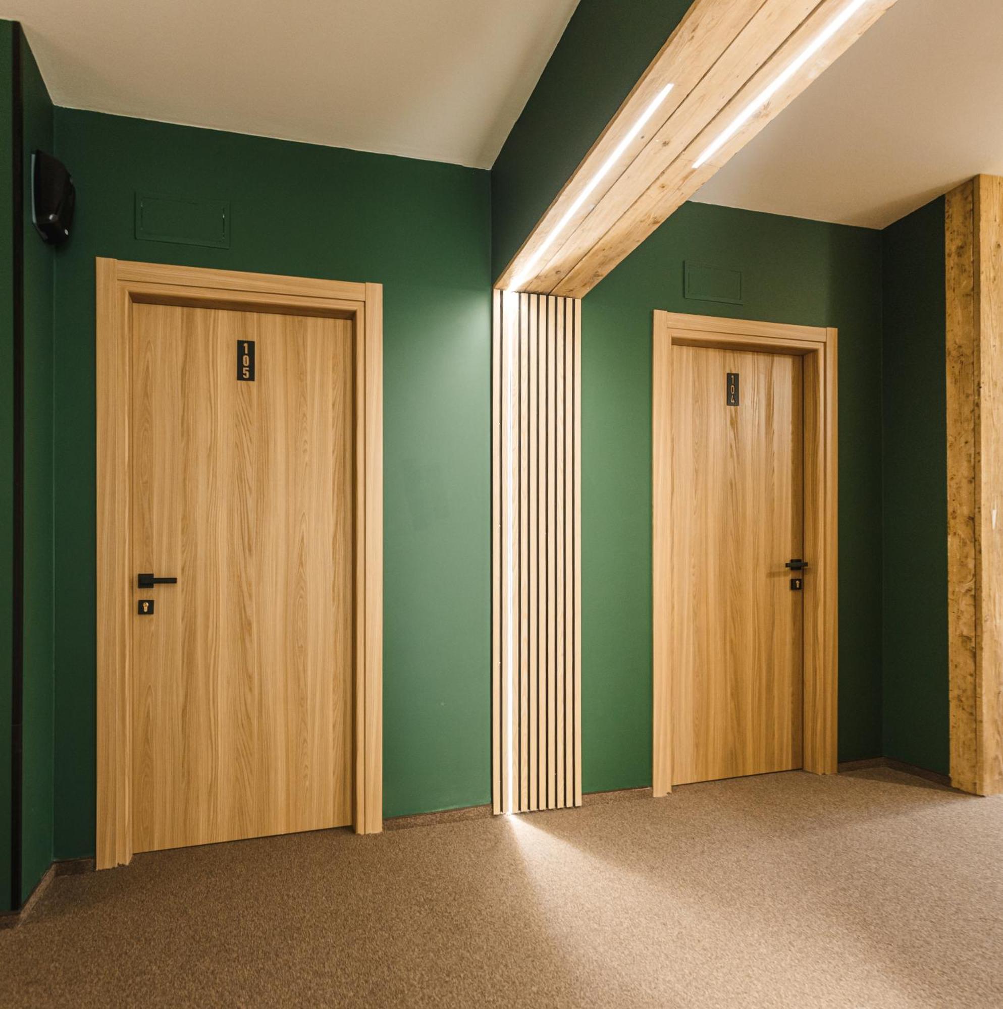Stokker Hotel Oradea Ngoại thất bức ảnh